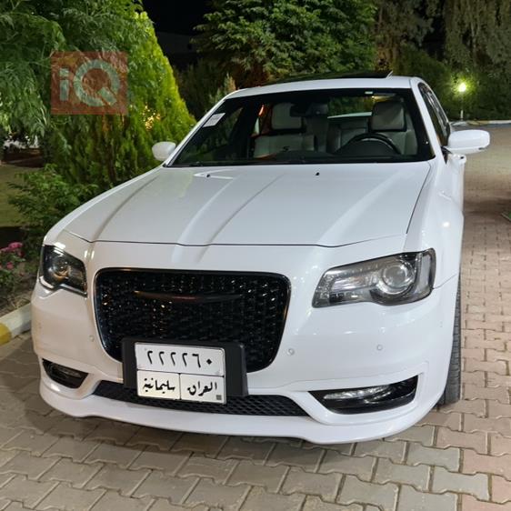کرایسلەر 300